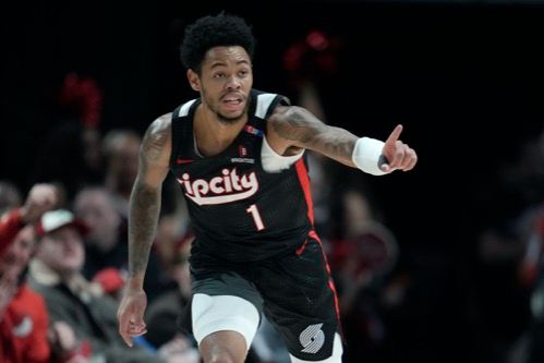 开云登录观看-美媒：绿军积极考虑交易安芬尼·西蒙斯，或拿他打包尼昂一同送走