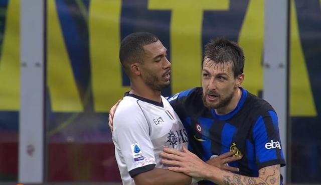 kaiyun-阿切尔比遭揭批：骂完黑鬼，道完歉，他又不认账了！