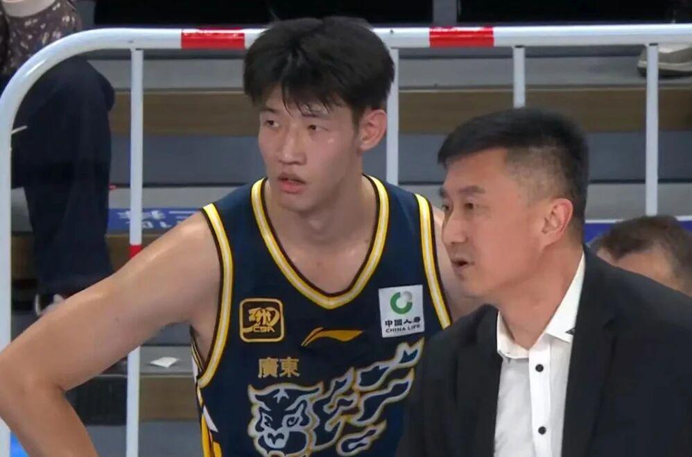 CBA消息！广东锋线欲拒绝续约，怀特塞德离开上海，山西续约潘江